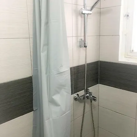 Lila Olympiakí Aktí